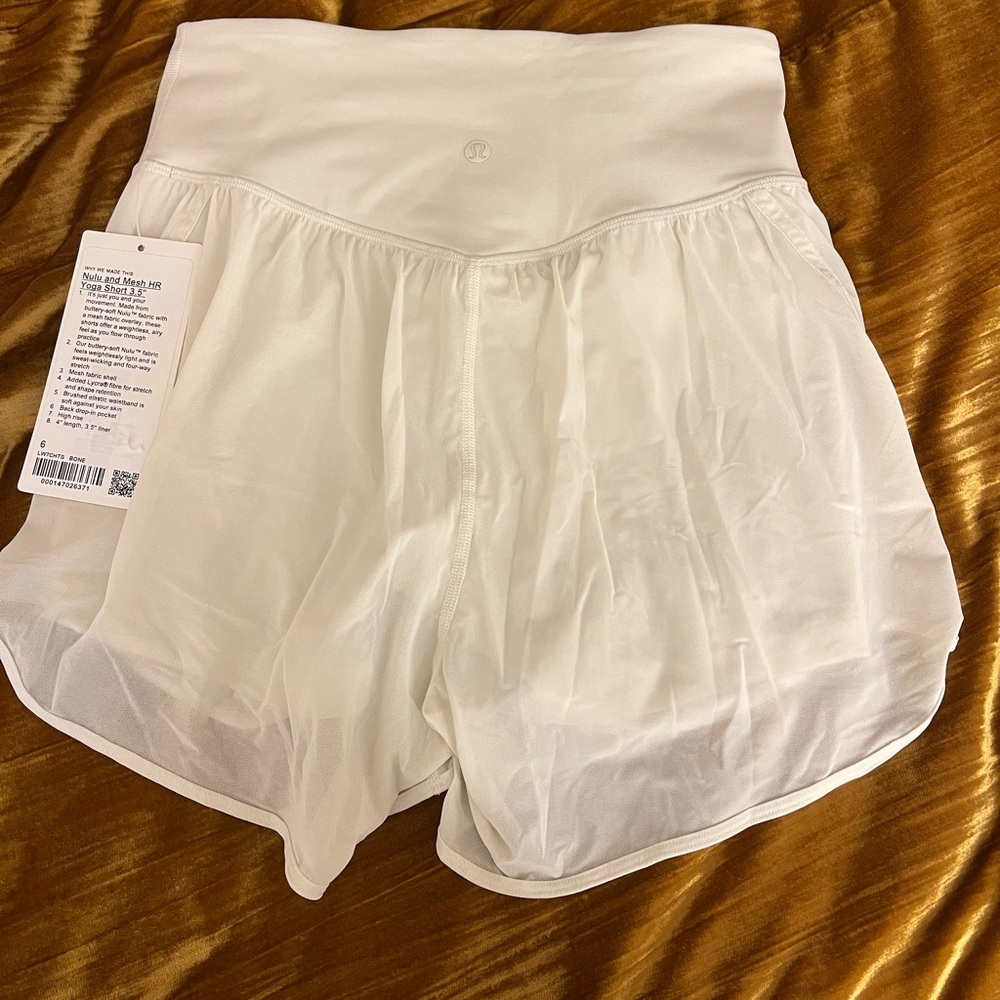 Lululemon Nulu and Mesh HR Yoga Short 3.5”